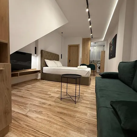 Apartament Ethra 8 *